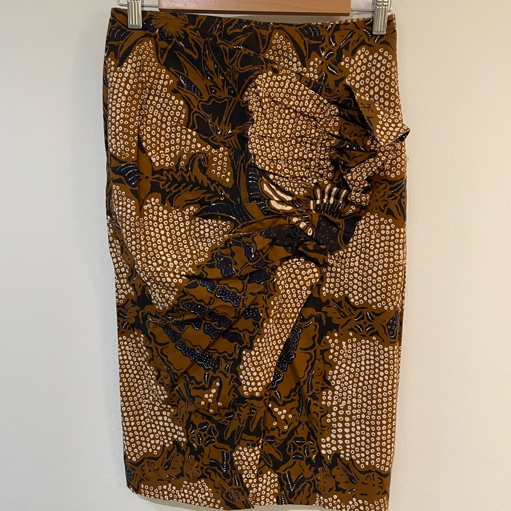 Anthropologie Atsu pencil skirt Ruched on side in front. Sz 2 NWT